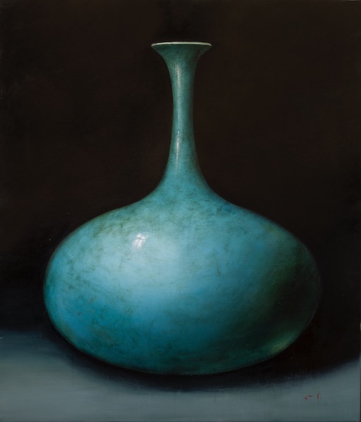 Konstanting Totibadze paints large scale vases