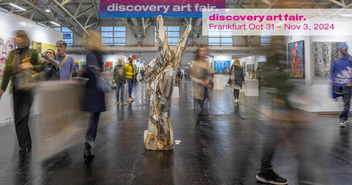 International art galleries and artists show new works of art and current trends in the German banking metropolis of Frankfurt. Sculptures greet visitors at the entrance to the fair.
