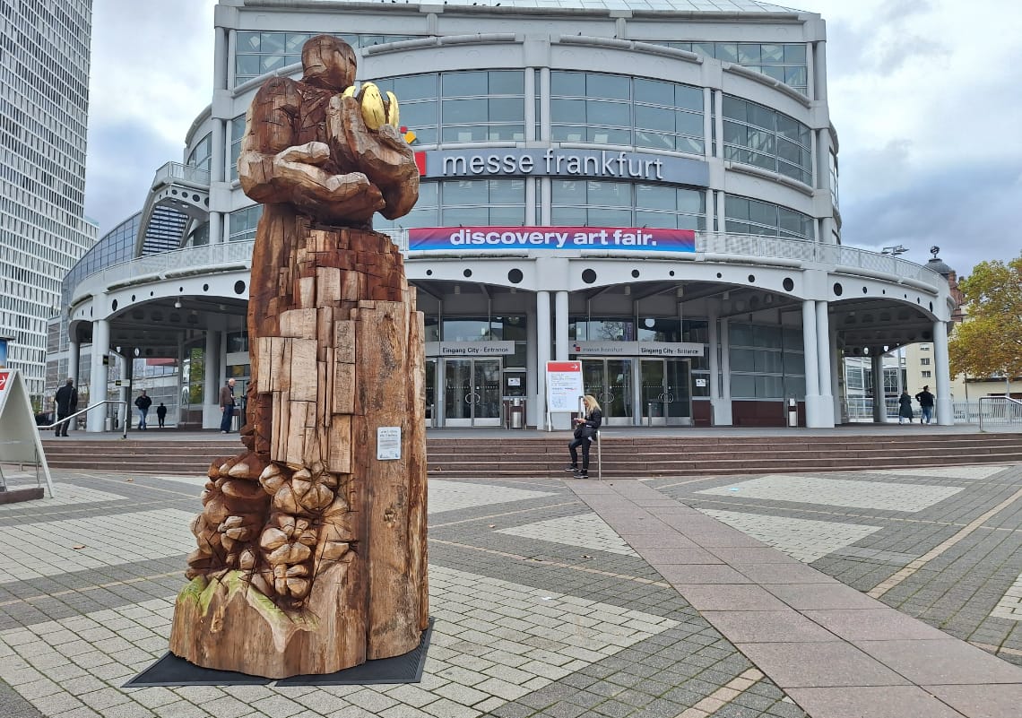 Achim Ripperger's Sculpture at the DAF entrance